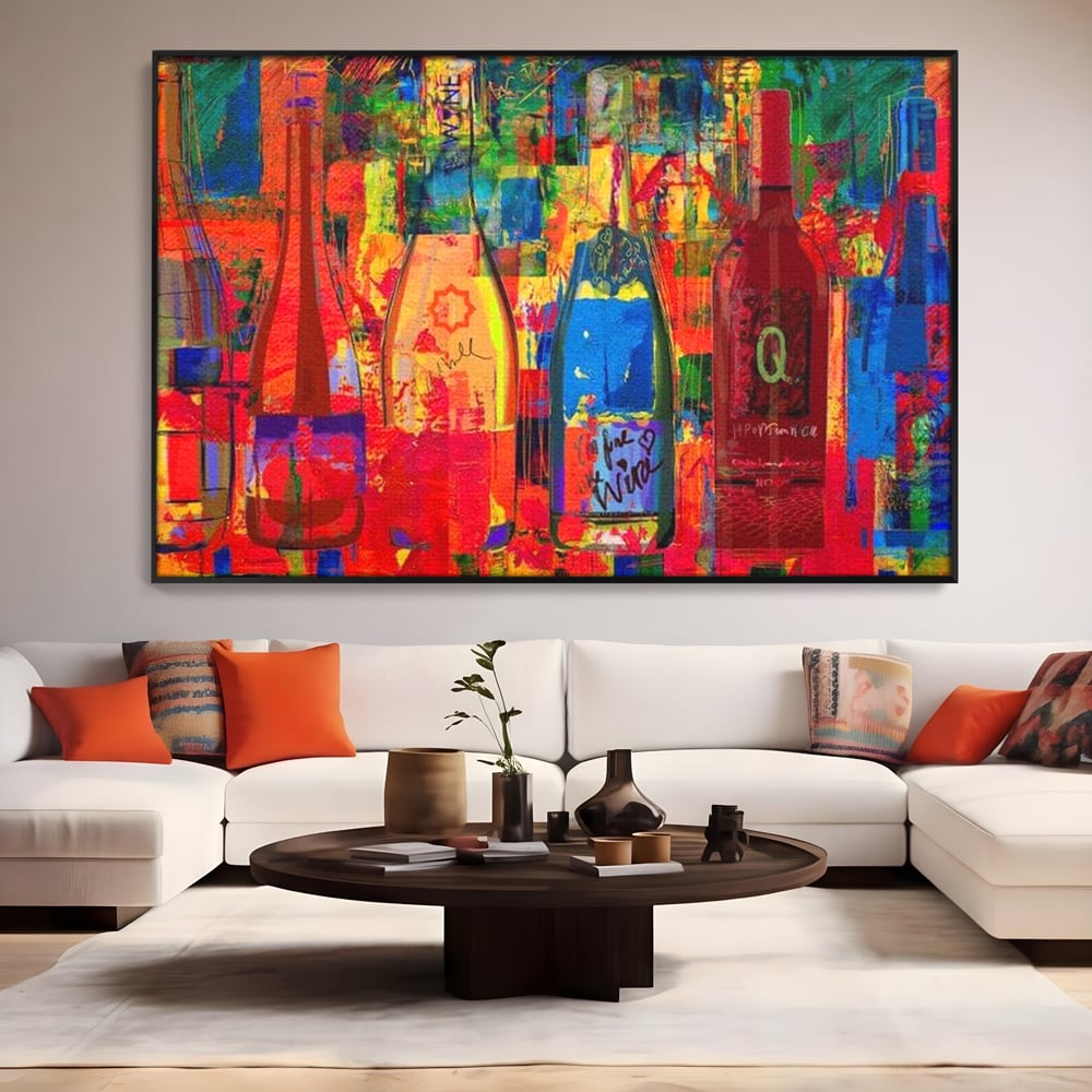 Tablou canvas cu tablou canvas cu sticle colorate de vin, in rama de aluminiu negru, pe perete intr-un living